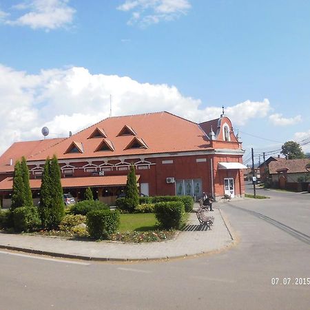 Pensiunea Szekely Ciumani Exterior photo